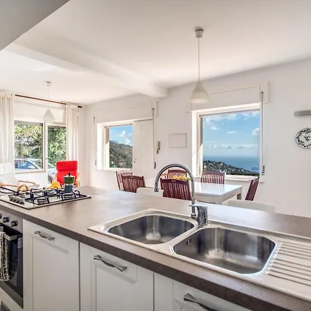 Sea View House *