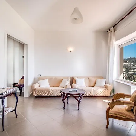 Sea View House בית נופש *