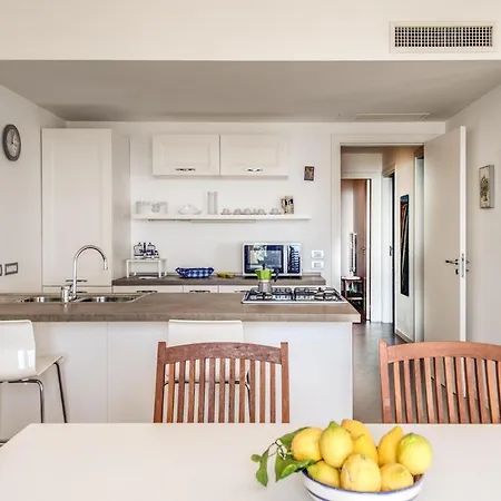 Sea View House * מסה לוברנסה