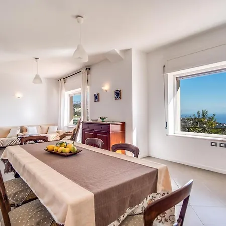 Sea View House * מסה לוברנסה